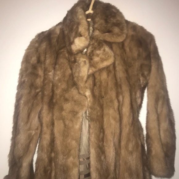 Renfrew Old fur coat.Made in Ottawa Ontario made of Canadian majestic mink - Picture 3 of 8